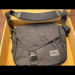 Tom Bihn -Makers Bag.
